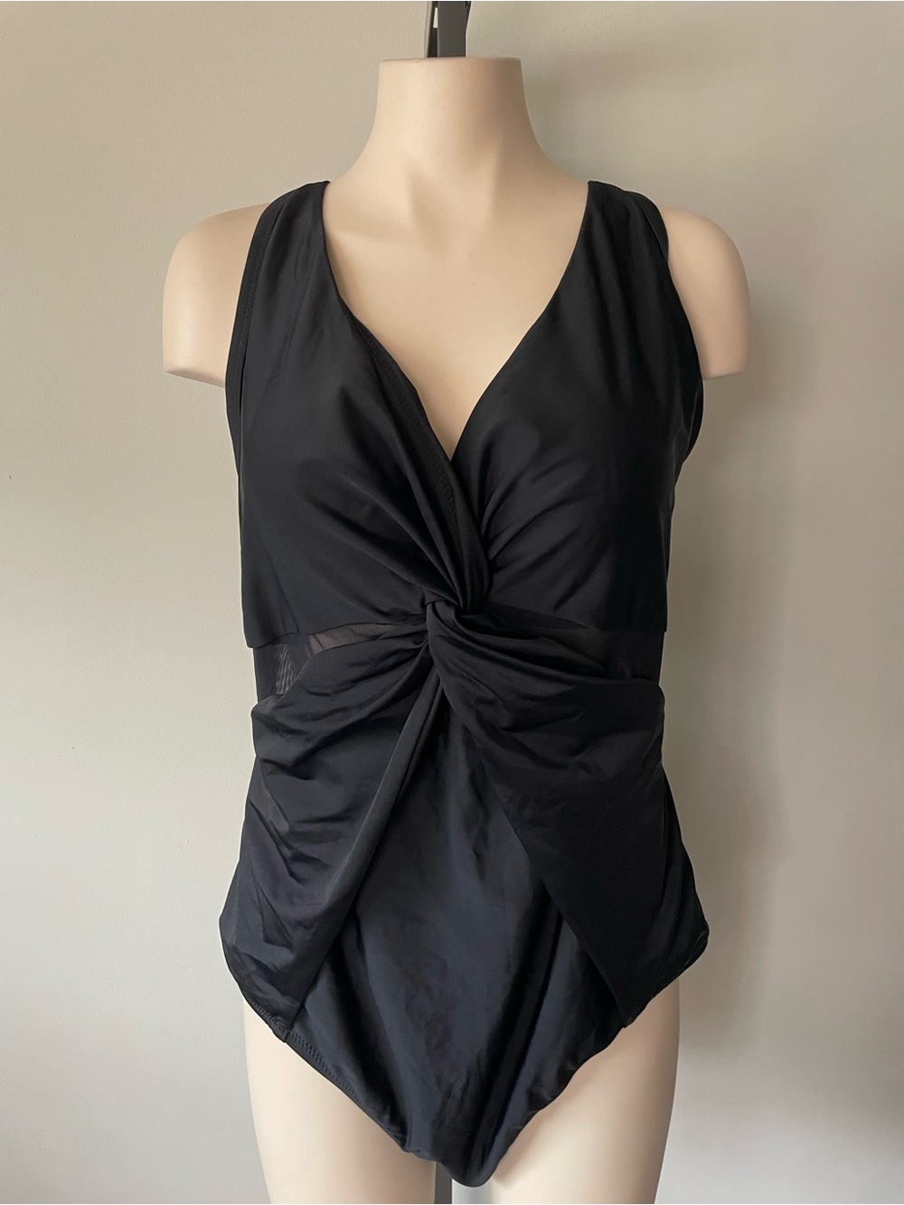 Raisins Curve Twist Front One Piece Swimsuit Side Mesh Panels Black Ruched Plus